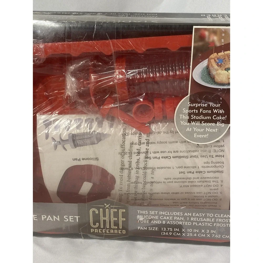 chef prefeared stadium silicone cake pan set with frosting tube & 8 plastic tips